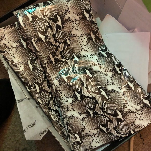 AZALEA WANG HALINA BLACK SNAKE THIGH HIGH BOOT – AKIRA Thigh high snake print boots, Size 8, runs small